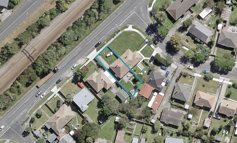 110 Cambridge Terrace, Fairfield, Lower Hutt - Carousel 1