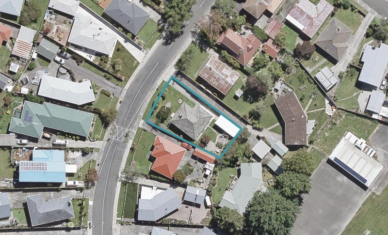 50 Hillside Drive, Maoribank, Upper Hutt - Carousel 1
