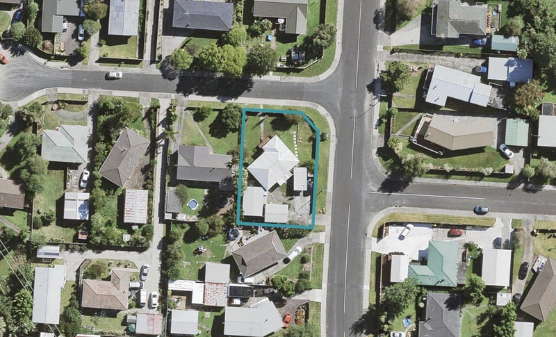 2 John F Kennedy Place, Glen Eden, Auckland - Carousel 1