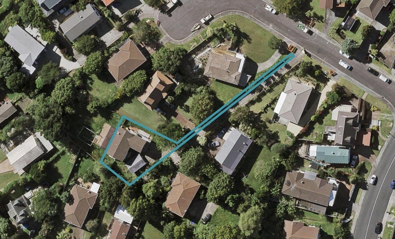 10A Tableau Place, Totara Vale, Auckland - Carousel 1
