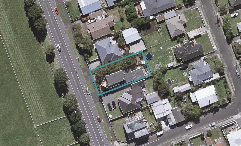 181 Coronation Avenue, Welbourn, New Plymouth - Carousel 1