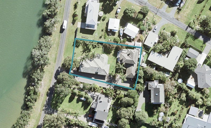 35 Riverside Drive, Warkworth - Carousel 1