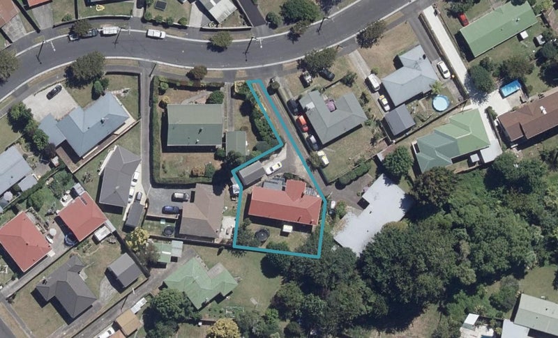 10 Southsea Crescent, Silverdale, Hamilton - Carousel 1