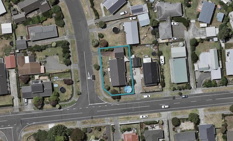 11 Rutherford Drive, Waikanae Beach, Waikanae - Carousel 1