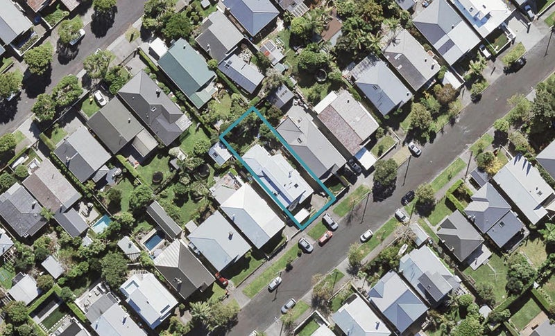 22 Chester Avenue, Westmere, Auckland - Carousel 1