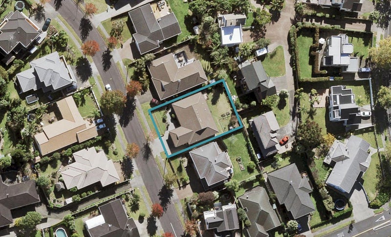 68 Whiting Grove, West Harbour, Auckland - Carousel 1