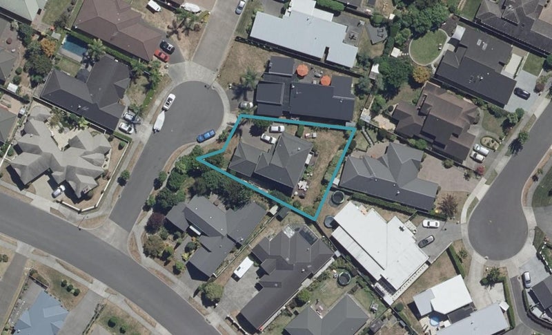 4 Jaemont Court, Huntington, Hamilton - Carousel 1