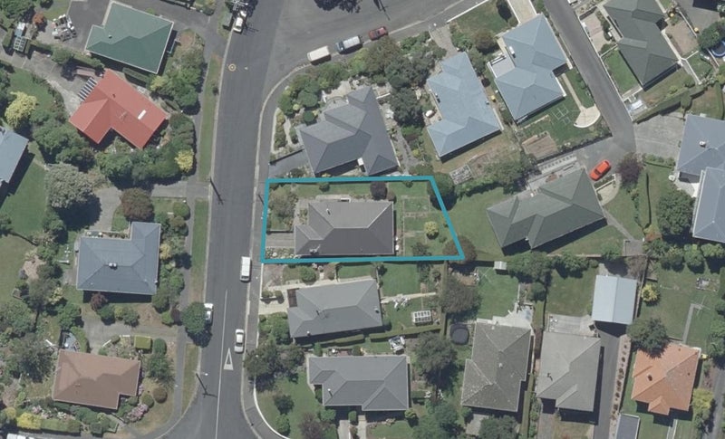 6 Jason Street, Helensburgh, Dunedin - Carousel 1