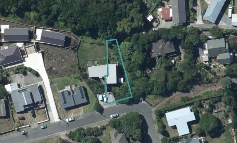 1/4 Puaha Street, Takapuwahia, Porirua - Carousel 1