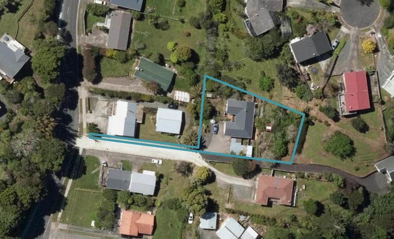 22 Memorial Drive, Parahaki, Whangarei - Carousel 1