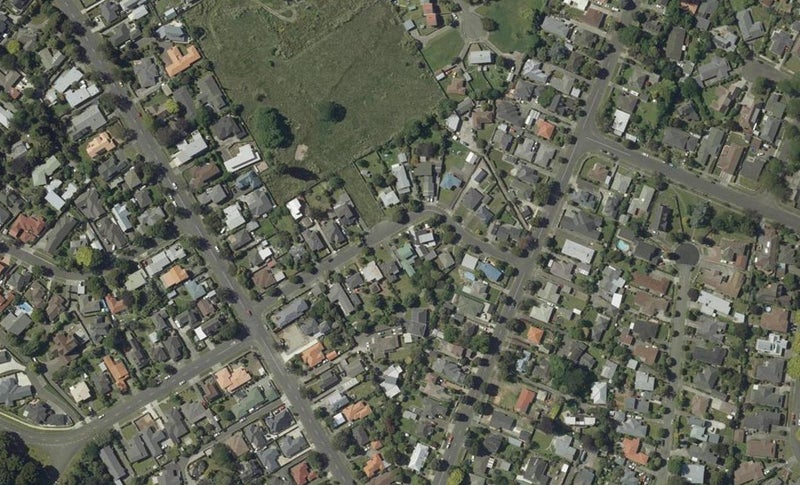 12 Stirling Crescent, Hokowhitu, Palmerston North - Carousel 1