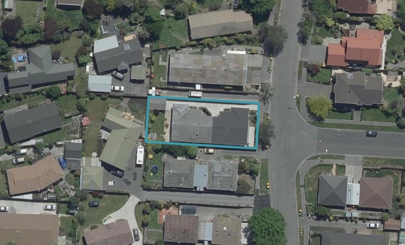 2/27 Salford Avenue, Redwood, Christchurch - Carousel 1
