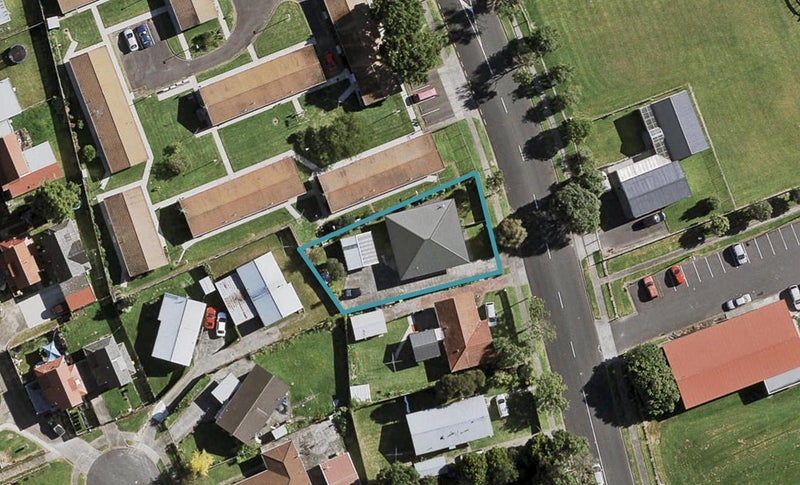 16 Inverell Avenue, Wiri, Auckland - Carousel 1