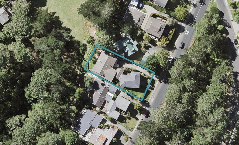 1/15 Saddleback Rise, Murrays Bay, Auckland - Carousel 1