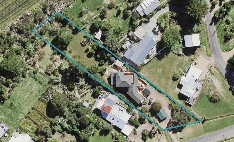 35 Korora Road, Oneroa, Waiheke Island - Carousel 1