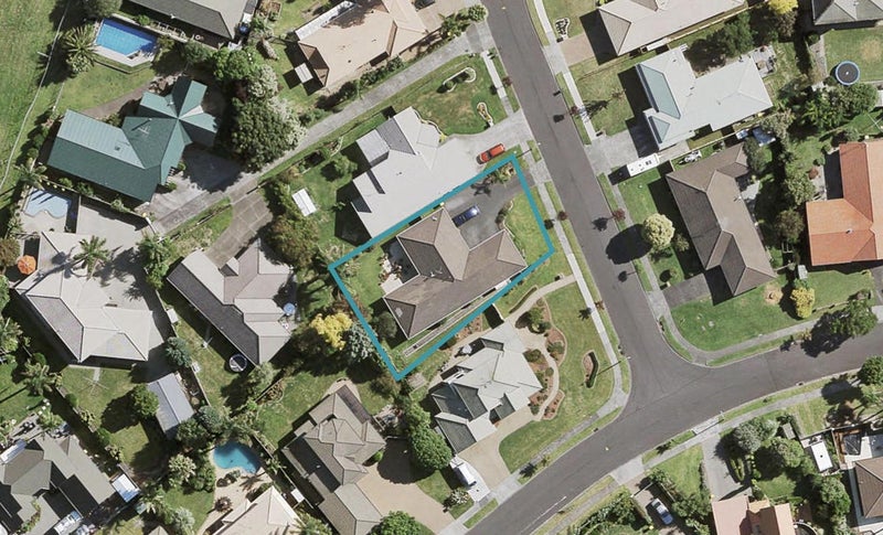 4 Aristoy Close, Conifer Grove, Takanini - Carousel 1
