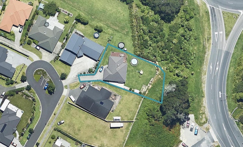 18 Sauvignon Place, Pyes Pa, Tauranga - Carousel 1