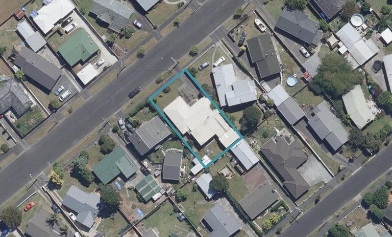 43 Cecil Street, St Andrews, Hamilton - Carousel 1