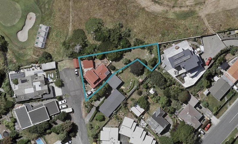 8 Knight Avenue, Paraparaumu Beach, Paraparaumu - Carousel 1