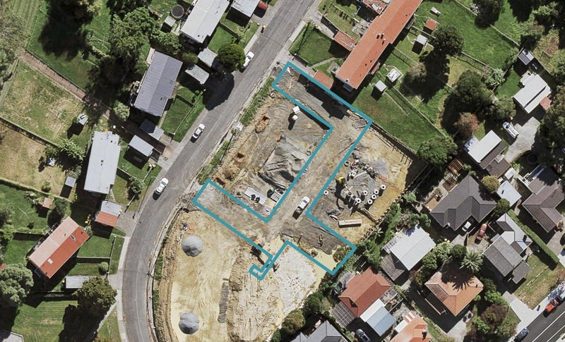 7 Piringa Lane, Northcote, Auckland - Carousel 1