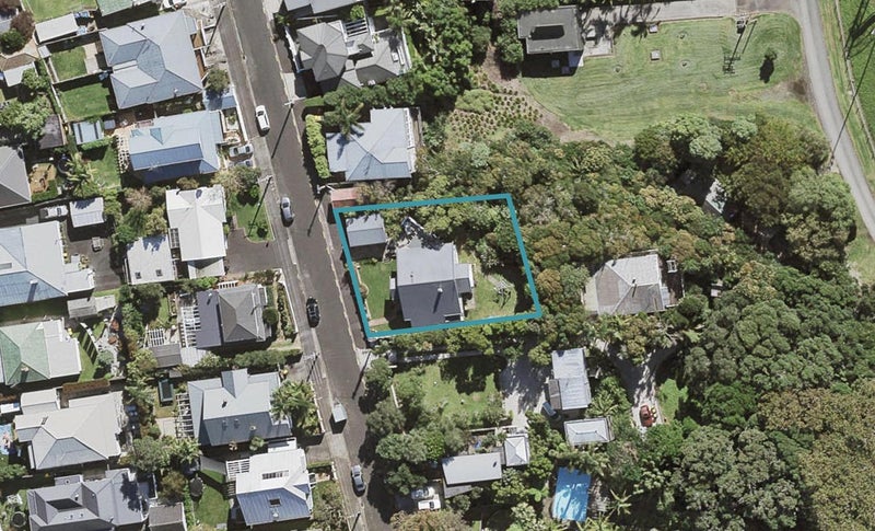 81 Princes Street, Northcote Point, Auckland - Carousel 1