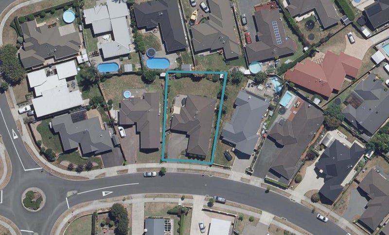 27 Coleraine Drive, Rototuna, Hamilton - Carousel 1