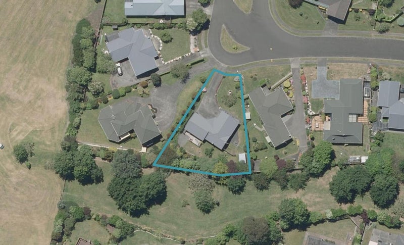 17 Holdsworth Drive, Otamatea, Whanganui - Carousel 1