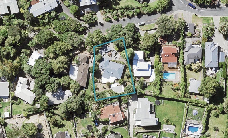 64 Beulah Avenue, Rothesay Bay, Auckland - Carousel 1