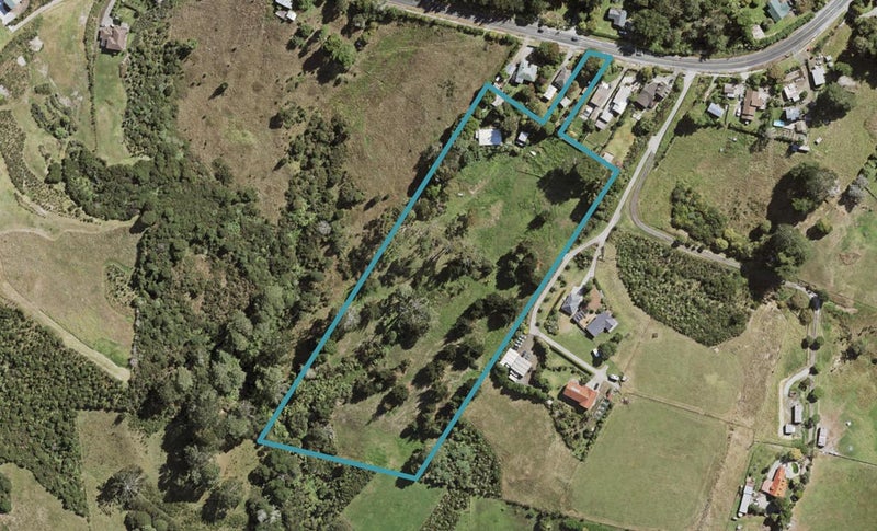 44 Red Hills Road, Massey, Auckland - Carousel 1
