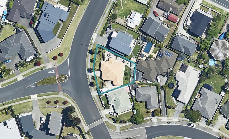 7 Calypso Drive, Papamoa Beach, Papamoa - Carousel 1