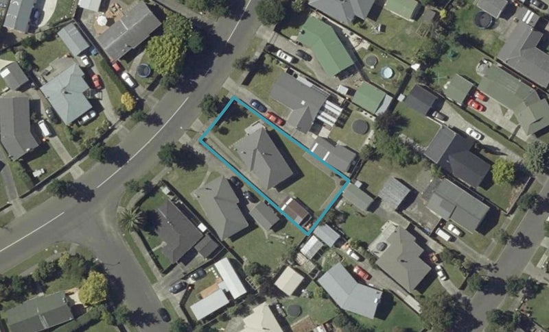 18 Rhodes Drive, Kelvin Grove, Palmerston North - Carousel 1