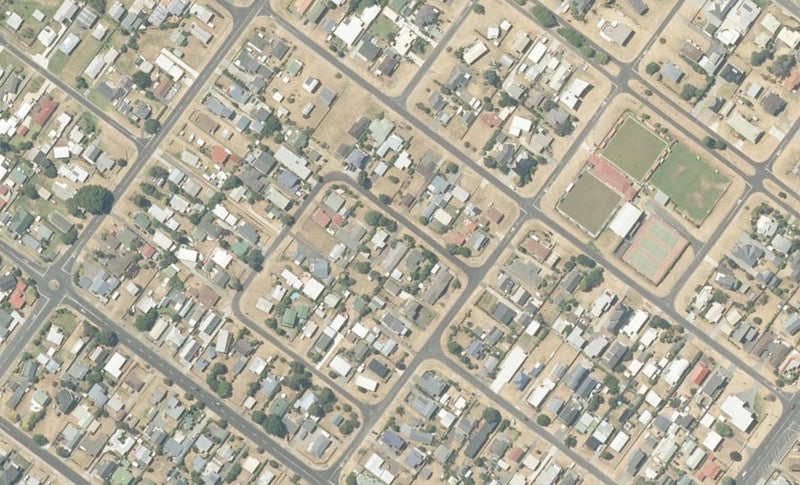 304 The Square, Whangamatā - Carousel 1