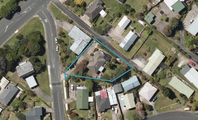 56 Hilltop Avenue, Morningside, Whangarei - Carousel 1