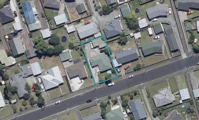 15 Hendon Road, Fairview Downs, Hamilton - Carousel 1