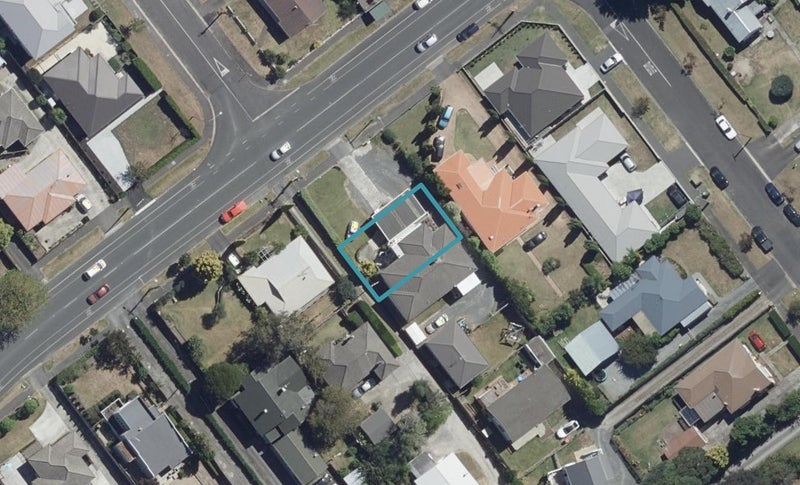 2/95 Maeroa Road, Maeroa, Hamilton - Carousel 1