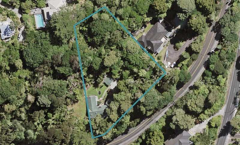 3 Scenic Drive, Titirangi, Auckland - Carousel 1