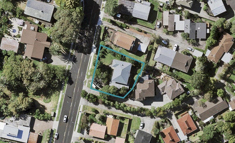 41 Glenmore Road, Sunnyhills, Auckland - Carousel 1