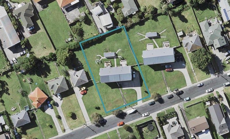 12/10A Alamein Avenue, Belmont, Auckland - Carousel 1
