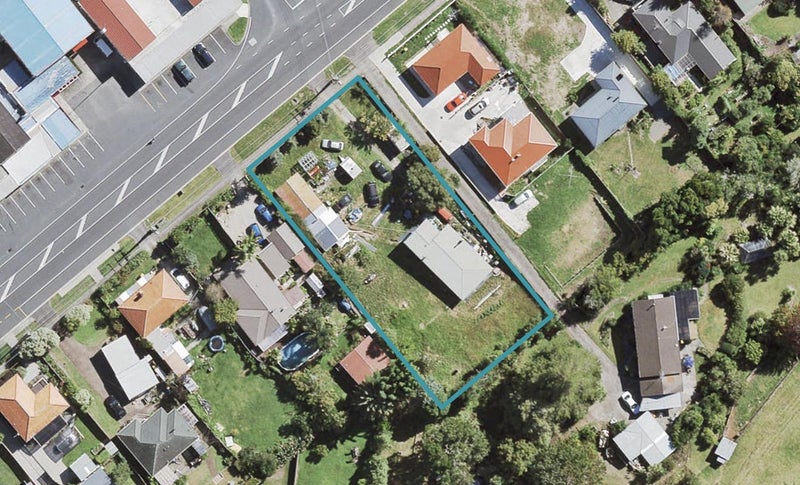 212 Henderson Valley Road, Henderson, Auckland - Carousel 1
