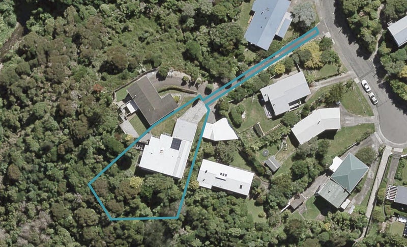 16 Vista Grove, Kelson, Lower Hutt - Carousel 1
