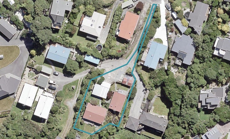 2 PINE TREE LANE, Korokoro, Lower Hutt - Carousel 1