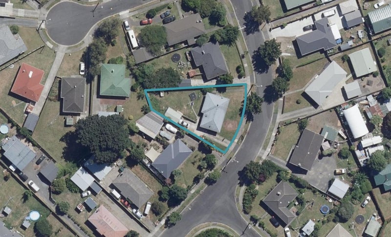 13 Coleridge Drive, Enderley, Hamilton - Carousel 1