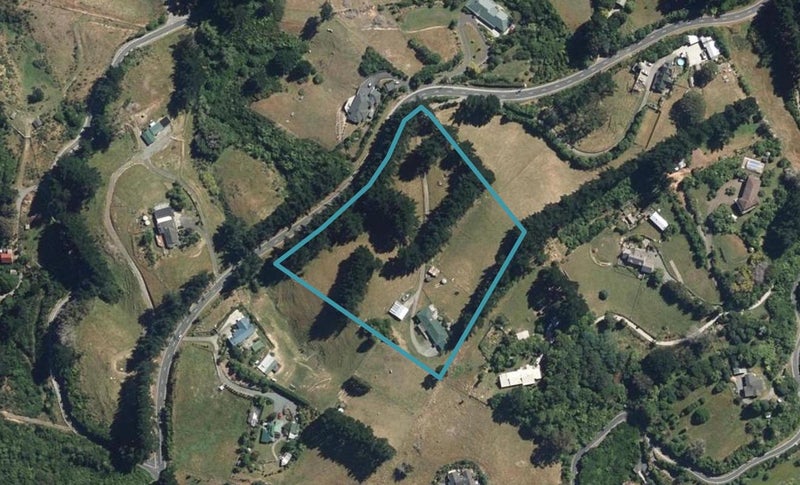 38 Cottle Park Drive, Normandale, Lower Hutt - Carousel 1