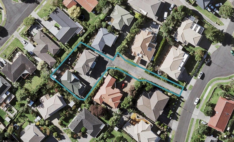 2/10 Westview Court, Somerville, Auckland - Carousel 1