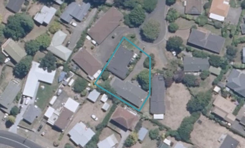 1/6 Kathleen Place, Rainbow Point, Taupō - Carousel 1