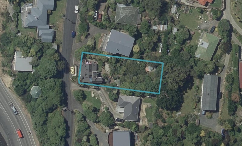 7 Bayne Terrace, Macandrew Bay, Dunedin - Carousel 1