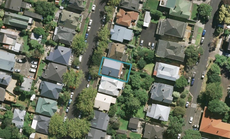 12 Parkfield Terrace, Grafton, Auckland - Carousel 1