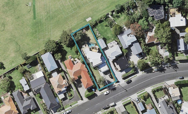 32 Williamson Avenue, Belmont, Auckland - Carousel 1