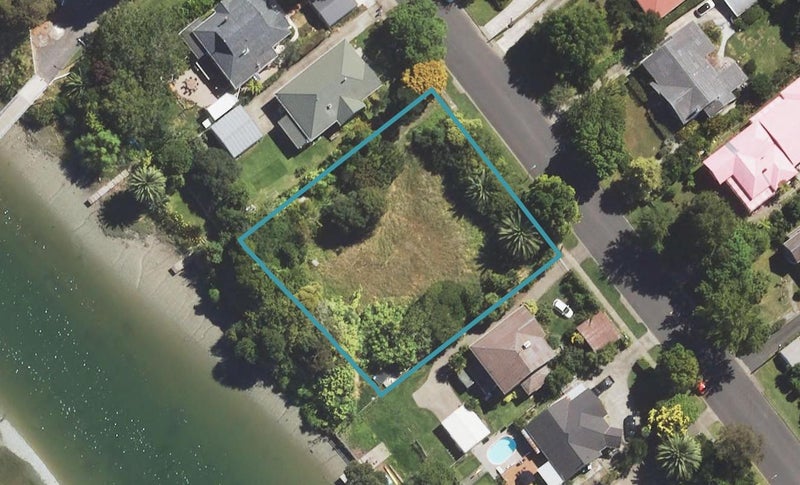 86 Stout Street, Whataupoko, Gisborne - Carousel 1