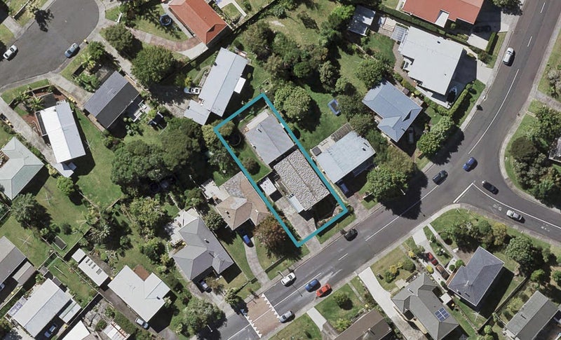 1/20 Juniper Road, Sunnynook, Auckland - Carousel 1